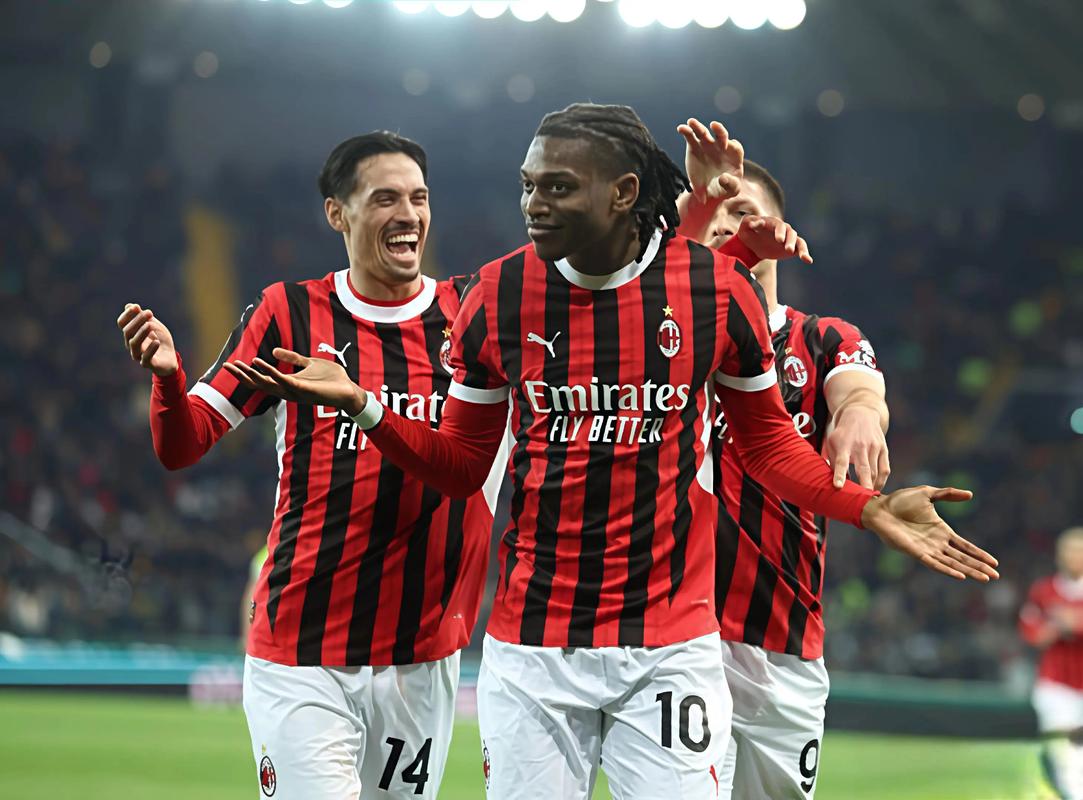 记者谈米兰锋线：希门尼斯留队可能性不大，莱奥也可能离开