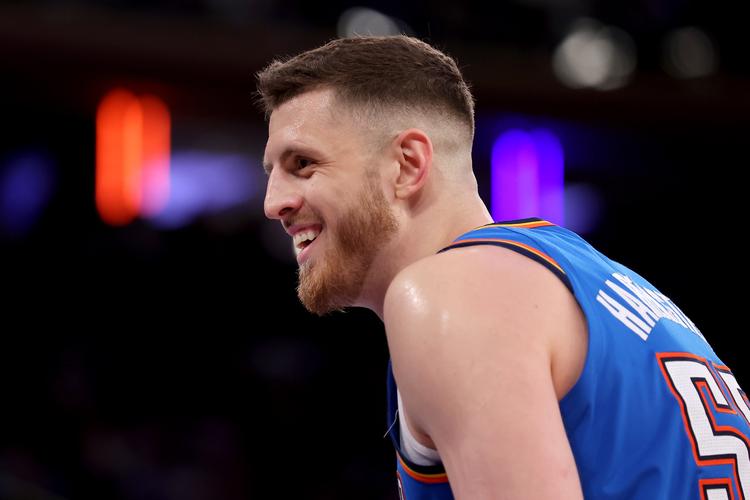 哈滕:要抓好细节执行好战术攻防两端打出雷霆风格的篮球