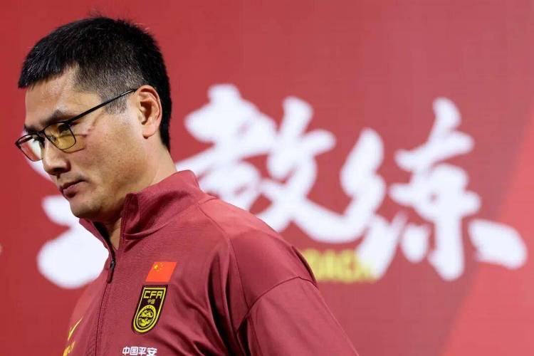 感谢邵佳一!坚持重用鲁能后卫踢国足主力,如今他已迎来新巅峰