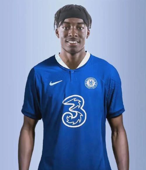 TA：因膝盖受伤，马杜埃凯能否出战对阵葡体的首场比赛存疑