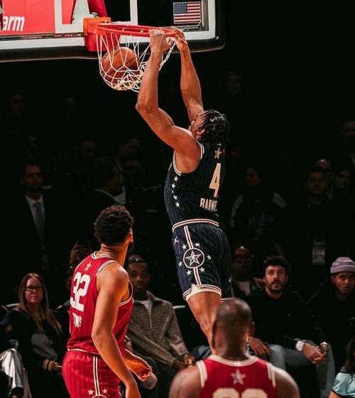 斯科蒂巴恩斯不到30分钟砍下20+15助攻NBA历史前锋首人