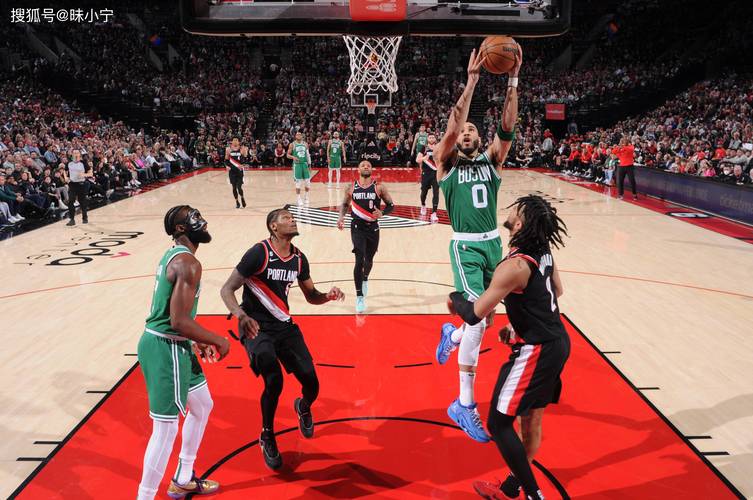 杰伦的篮球之路：一步一步往上爬