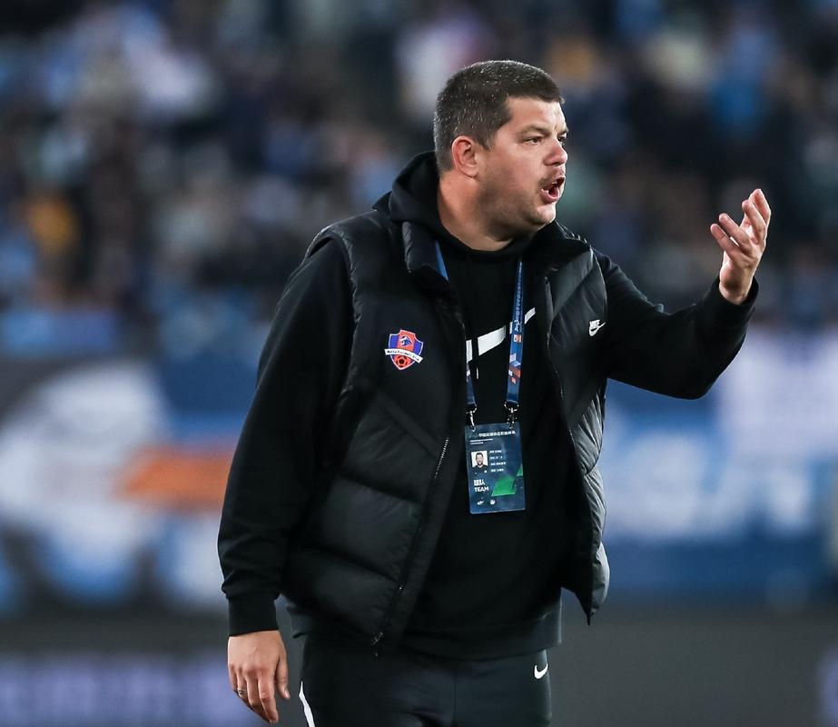 意媒：尽管游击队副主席强烈反对，但科斯蒂奇加盟米兰交易已完成