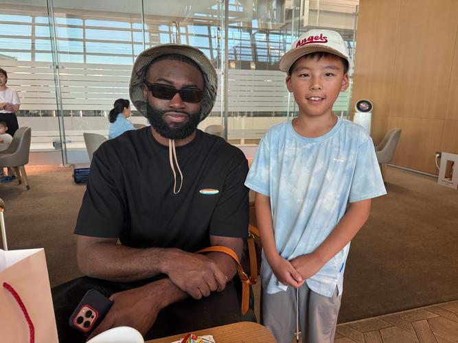 末节14分但为时已晚！杰伦布朗29中9拿到29分10板9助有6失误