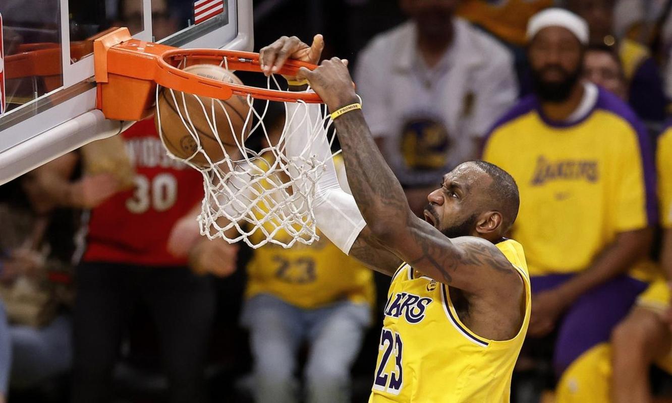 肯纳德：高个子打高尔夫很难但勒布朗的控制力令人印象深刻