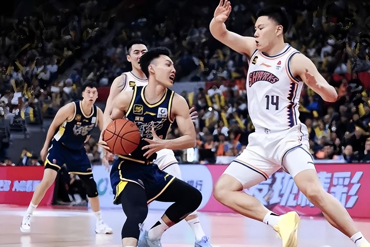 随着上海14连胜，广东复仇江苏，CBA最新排名出炉！广东第3