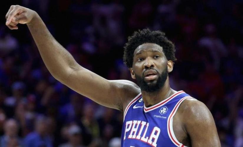 好兄弟打你怎么了恩比德&热巴赛后热聊掐喉前者：我根本没犯规