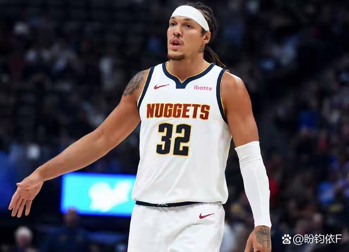 阿隆霍勒迪过去6场正负值+94本季出战17+分钟的比赛11胜4负