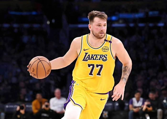 东契奇:雷迪克是位出色的教练我每天都对能为他打球感到兴奋