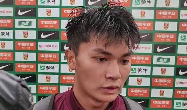 李新翔：想成为大家相信的球员第一笔工资直接转给家里了