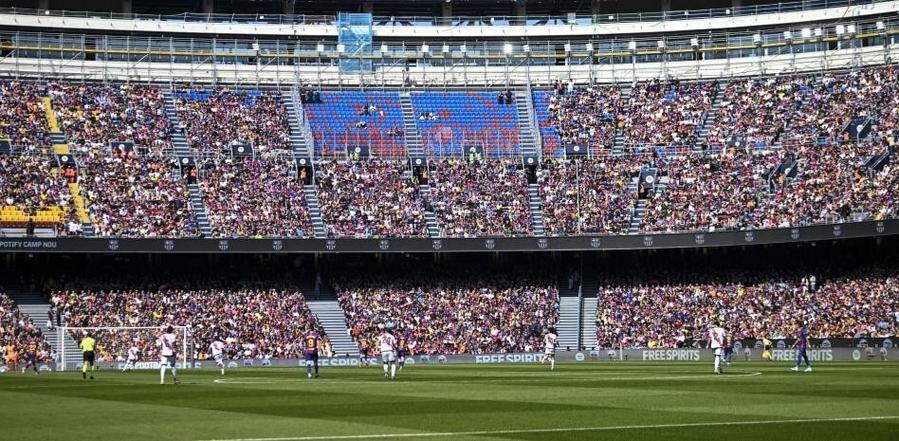 世体：巴萨高层内部对于今年夏天回到11规则的前景感到平静